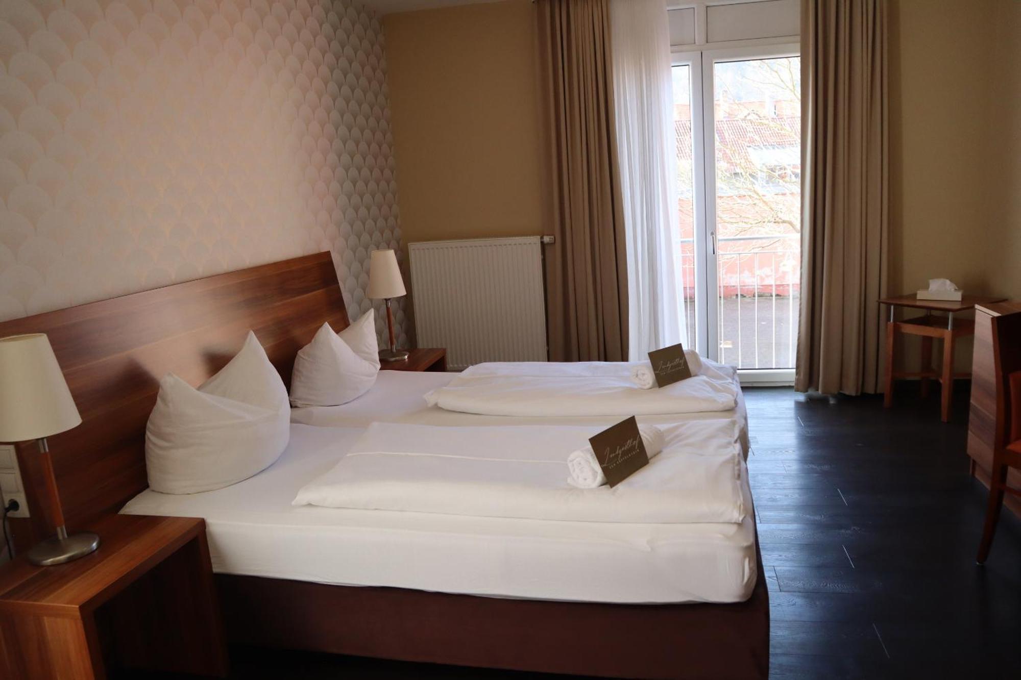 Hotel Landgasthof Zum Kaffelstein Kreuzwertheim Ruang foto