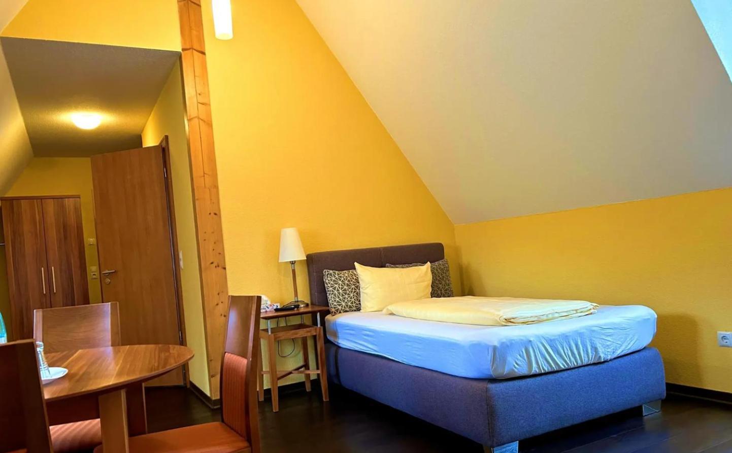 Hotel Landgasthof Zum Kaffelstein Kreuzwertheim Ruang foto