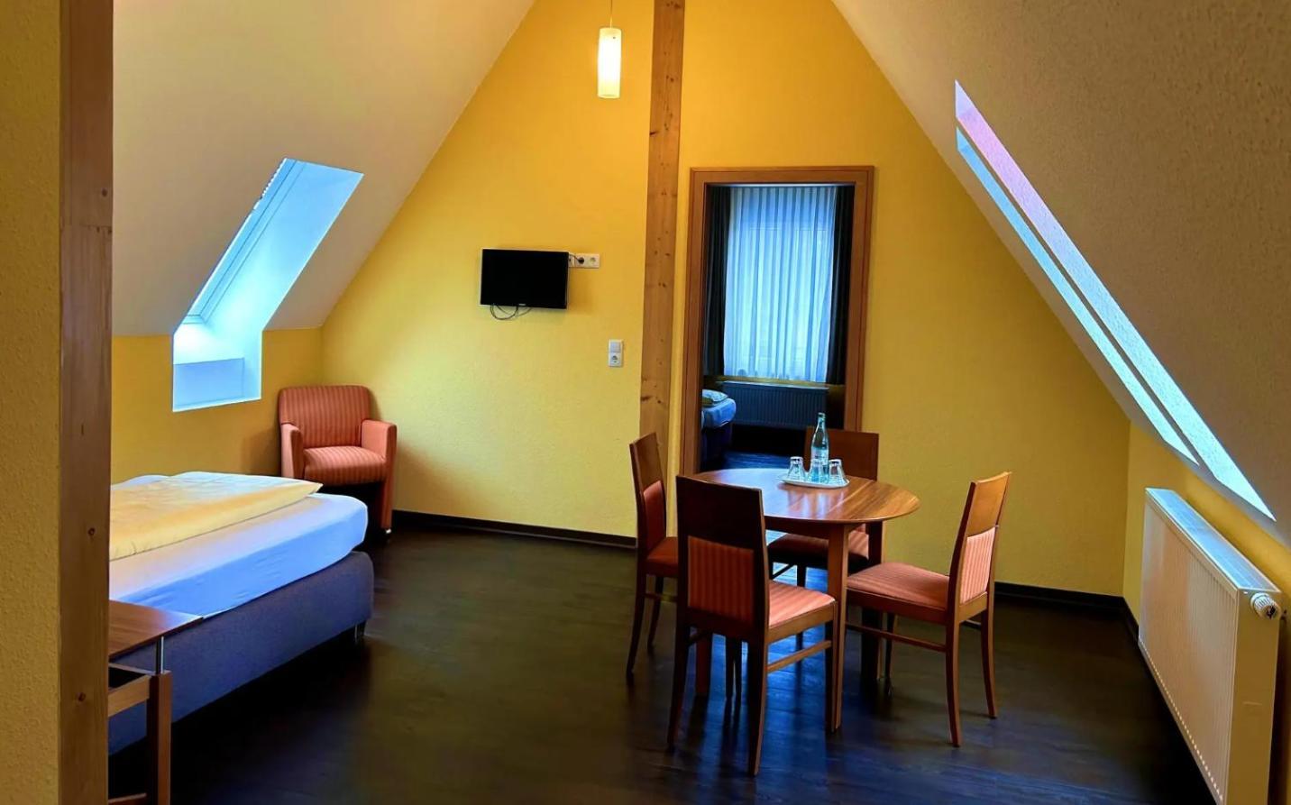Hotel Landgasthof Zum Kaffelstein Kreuzwertheim Ruang foto